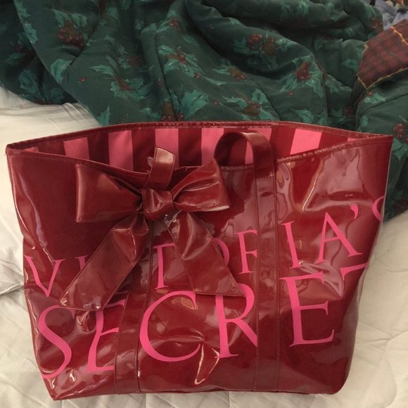 VS Reversible Tote - Picture 1 of 2